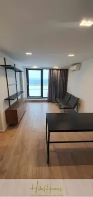 Charmantes 1-Zimmer-Appartement mit Meerblick im Herzen von Split mit Dachterrasse - Bild...