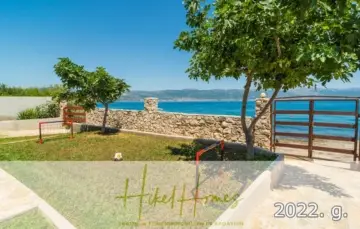 Bild... - 1. Reihe dirkt Meer mit 5 SZ, Pool, Jacuzzi, … auf der Insel Ciovo (bei Trogir mit 2 Brücken)