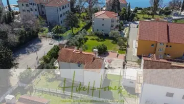 300m² Villa in 2. Reihe zum Meer mit großem Grundstück mit Erweiterungspotential - Bild...